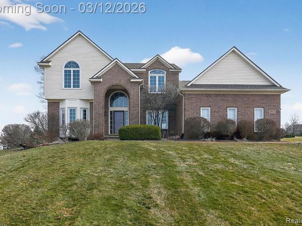 9172 Rotondo Drive, Hartland Twp, MI 48855