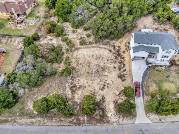 312 Alloway DR , Spicewood, TX 78669