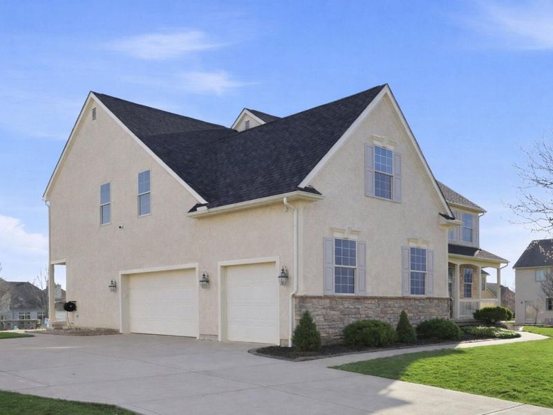 8921 Laurel Way, Pickerington, OH 43147 Photo 3