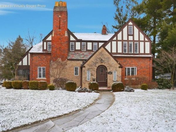 4028 Brookside, Ottawa Hills, OH 43606