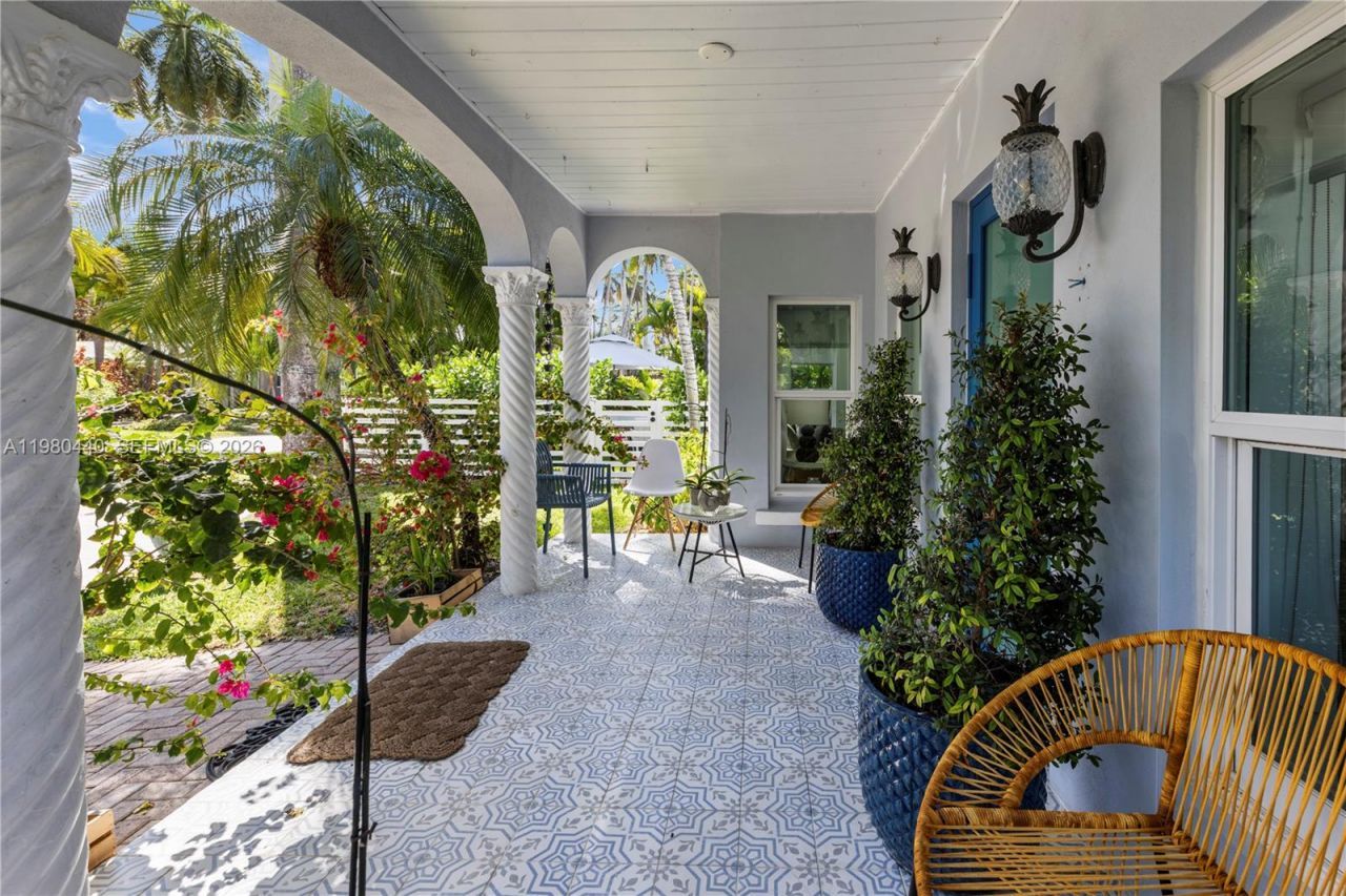 1121 NE 85th St , Miami, FL 33138 Photo