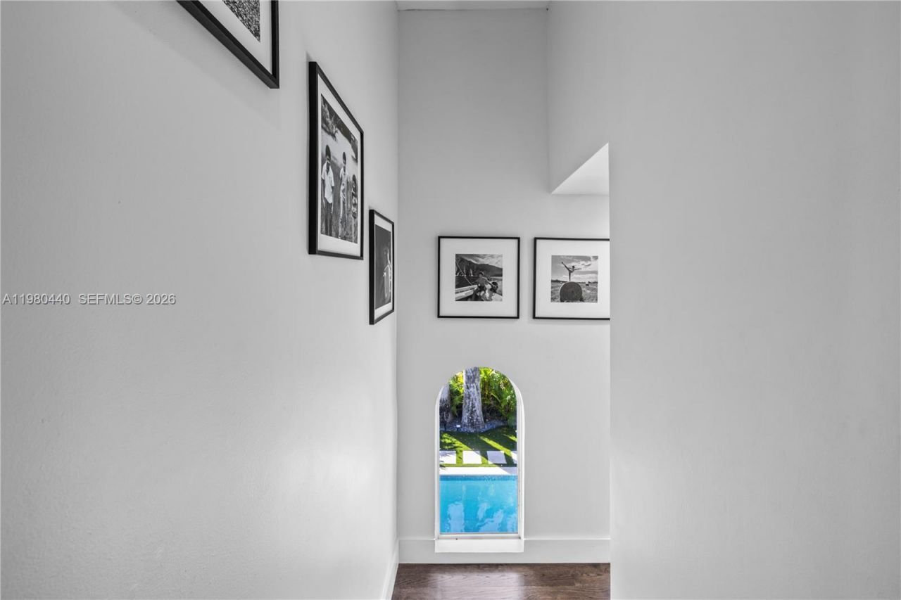 1121 NE 85th St , Miami, FL 33138 Photo