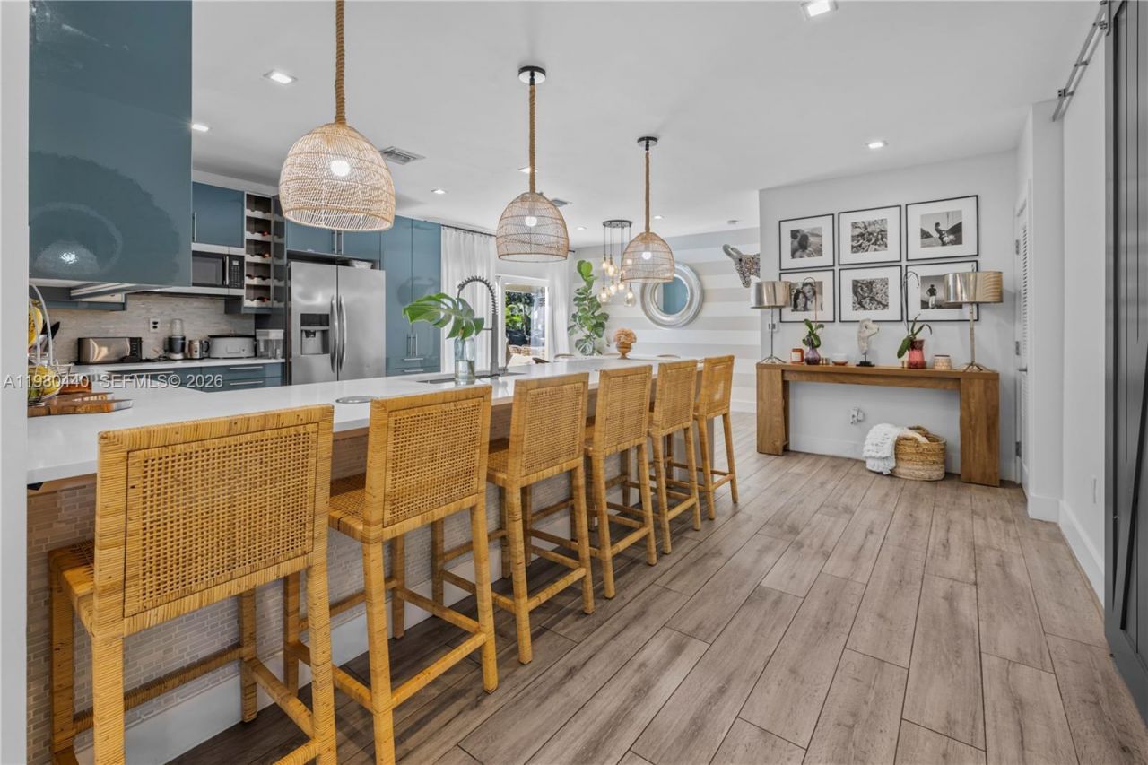 1121 NE 85th St , Miami, FL 33138 Photo