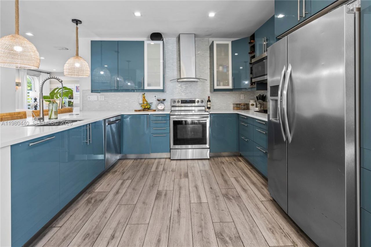 1121 NE 85th St , Miami, FL 33138 Photo