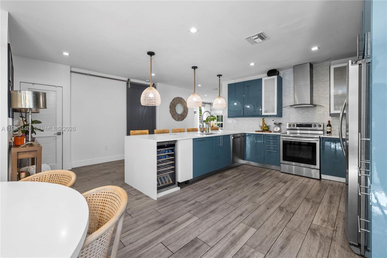 1121 NE 85th St , Miami, FL 33138 Photo