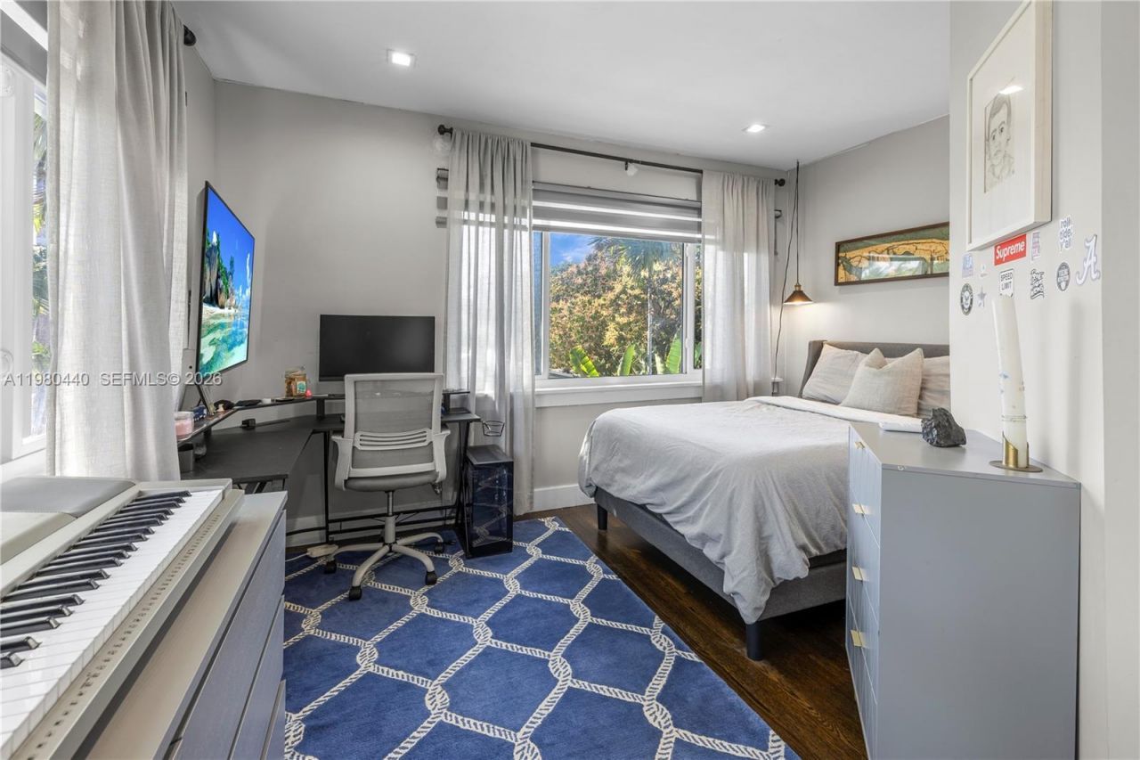 1121 NE 85th St , Miami, FL 33138 Photo