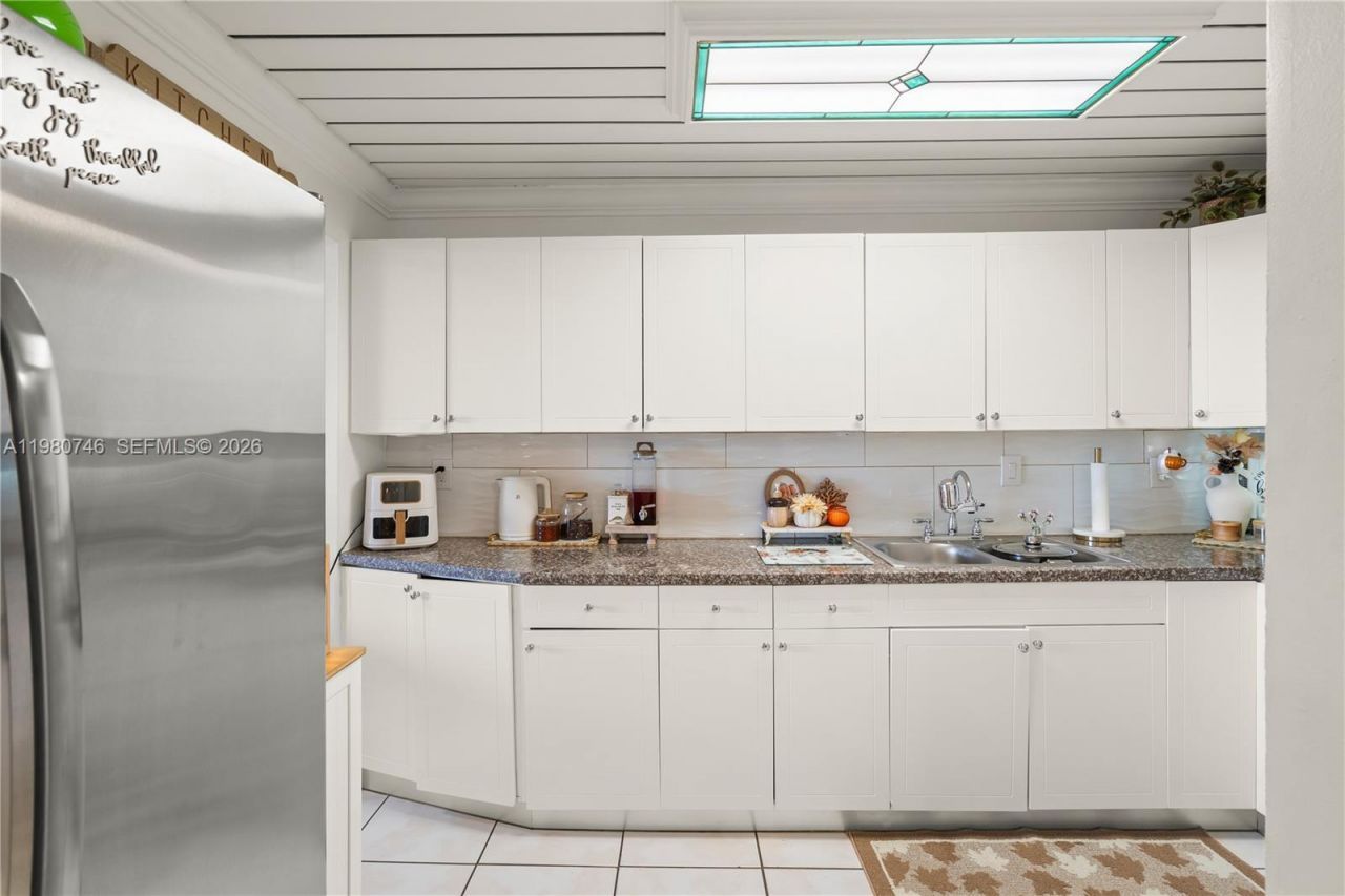 10000 NW 80th Ct , Unit 2456, Hialeah Gardens, FL 33016 Photo