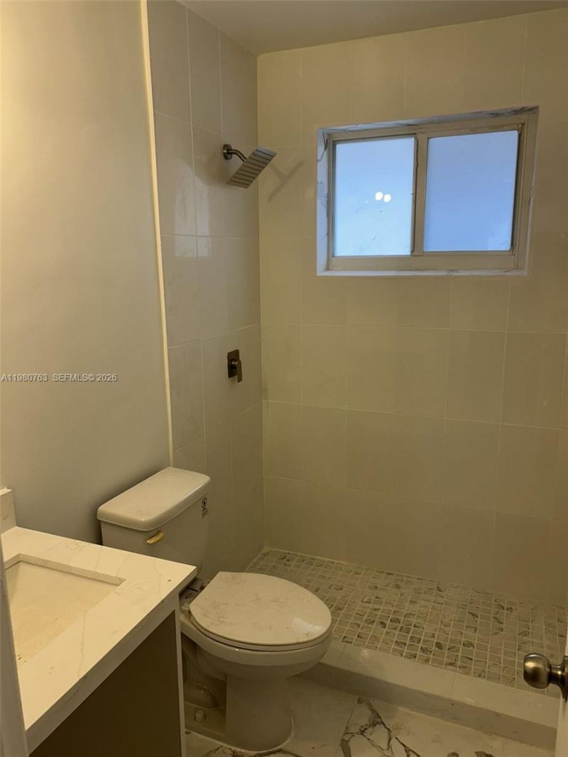318 E 21st St, Unit 2, Hialeah, FL 33010 Photo