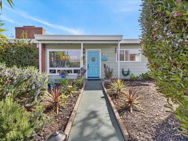 22 Melway Circle, Monterey, CA 93940
