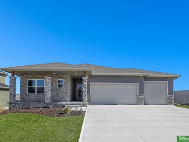 11105 N 161 Street, Bennington, NE 68007