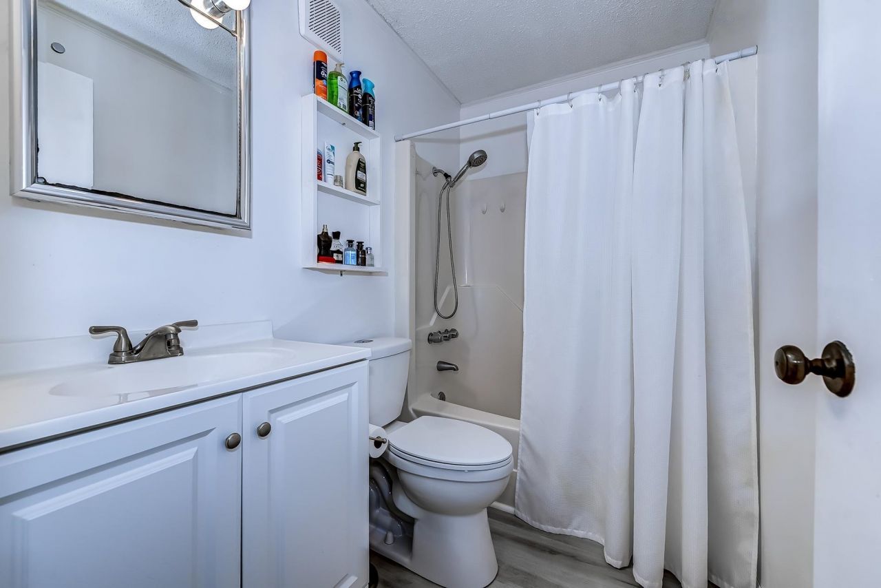 6301 Ocean Blvd. N Photo 14