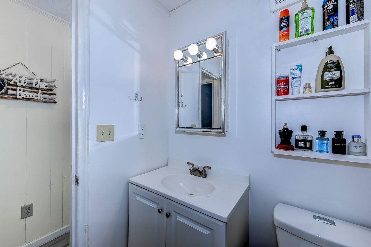 6301 Ocean Blvd. N Photo 15