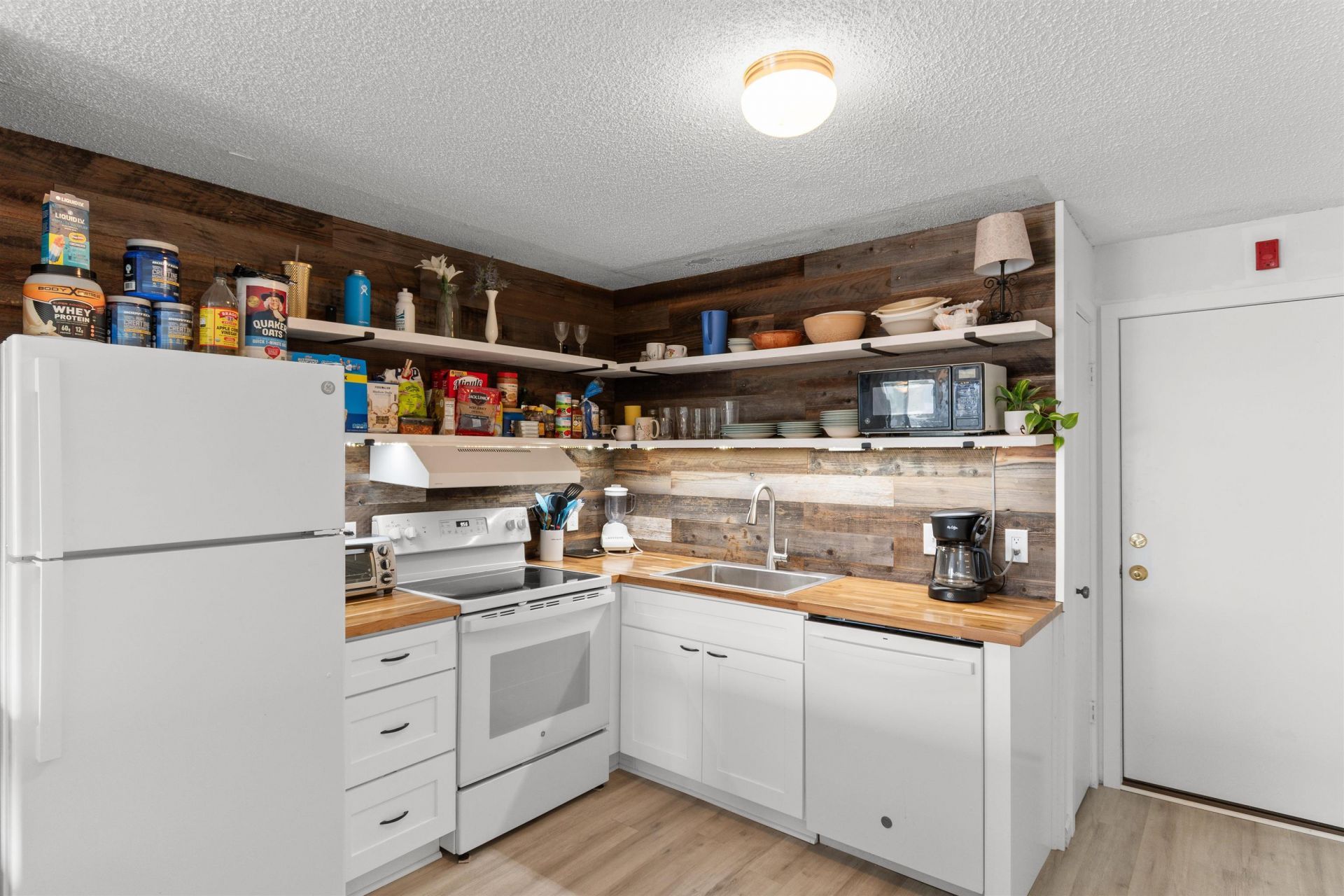 6301 Ocean Blvd. N Photo 5