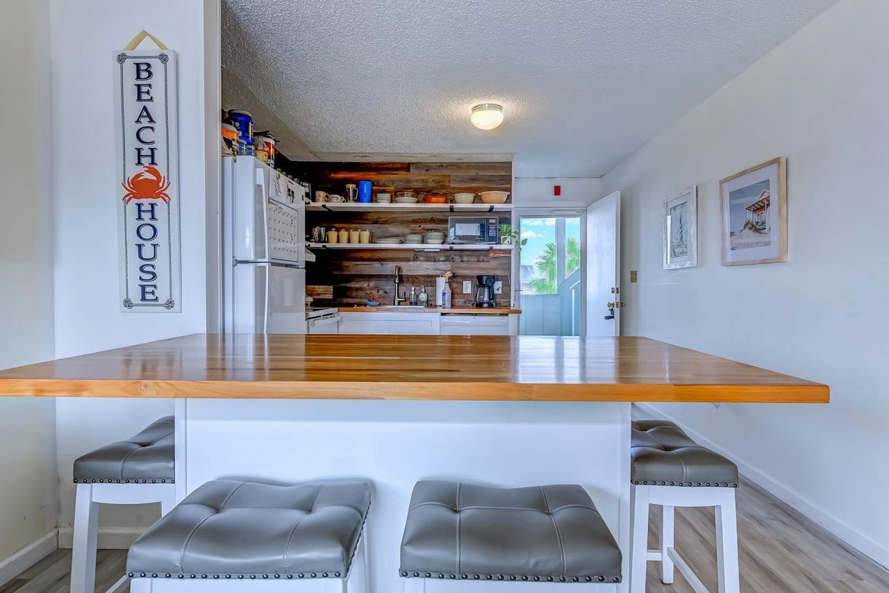 6301 Ocean Blvd. N Photo 6