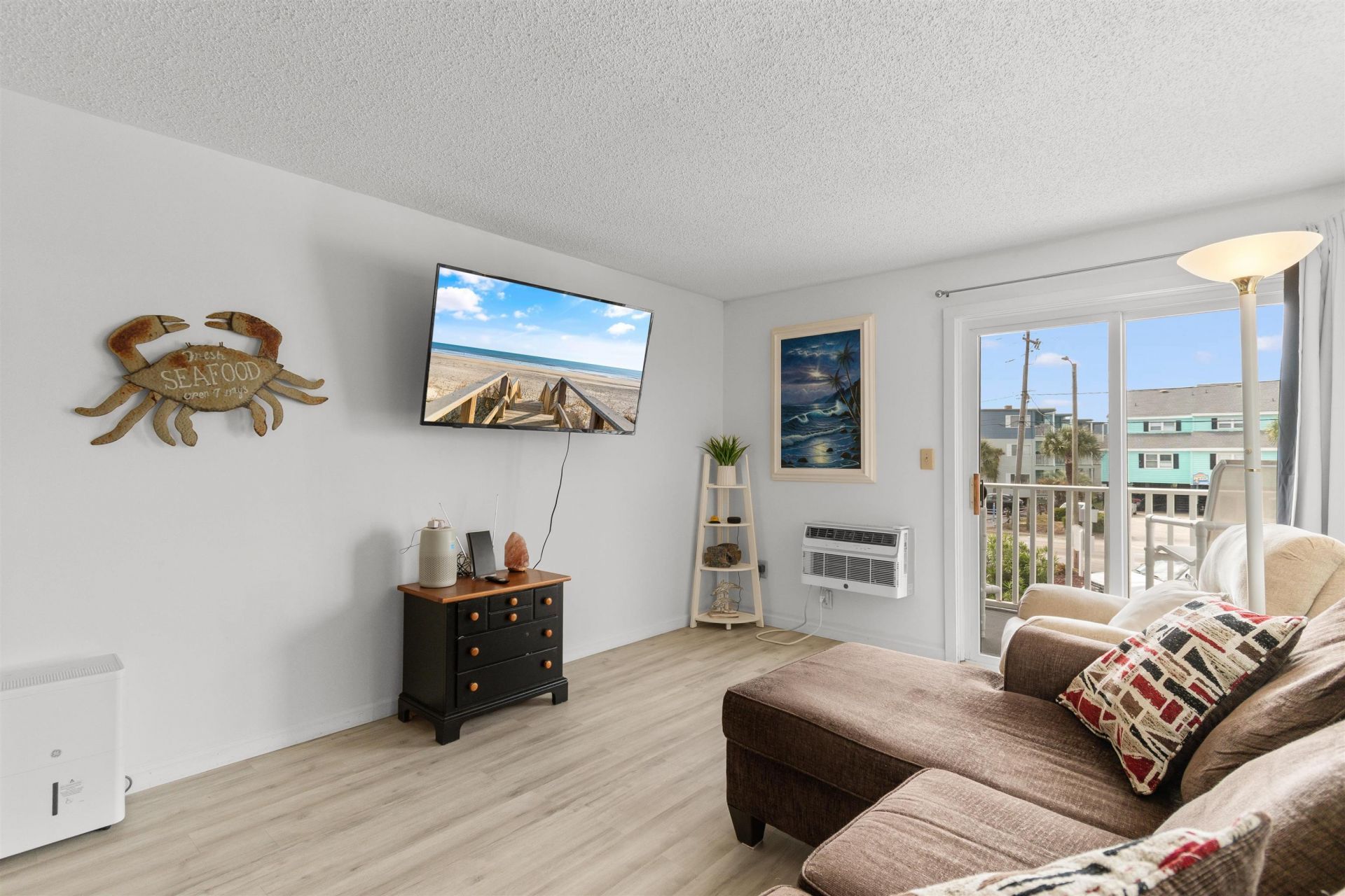 6301 Ocean Blvd. N Photo 9