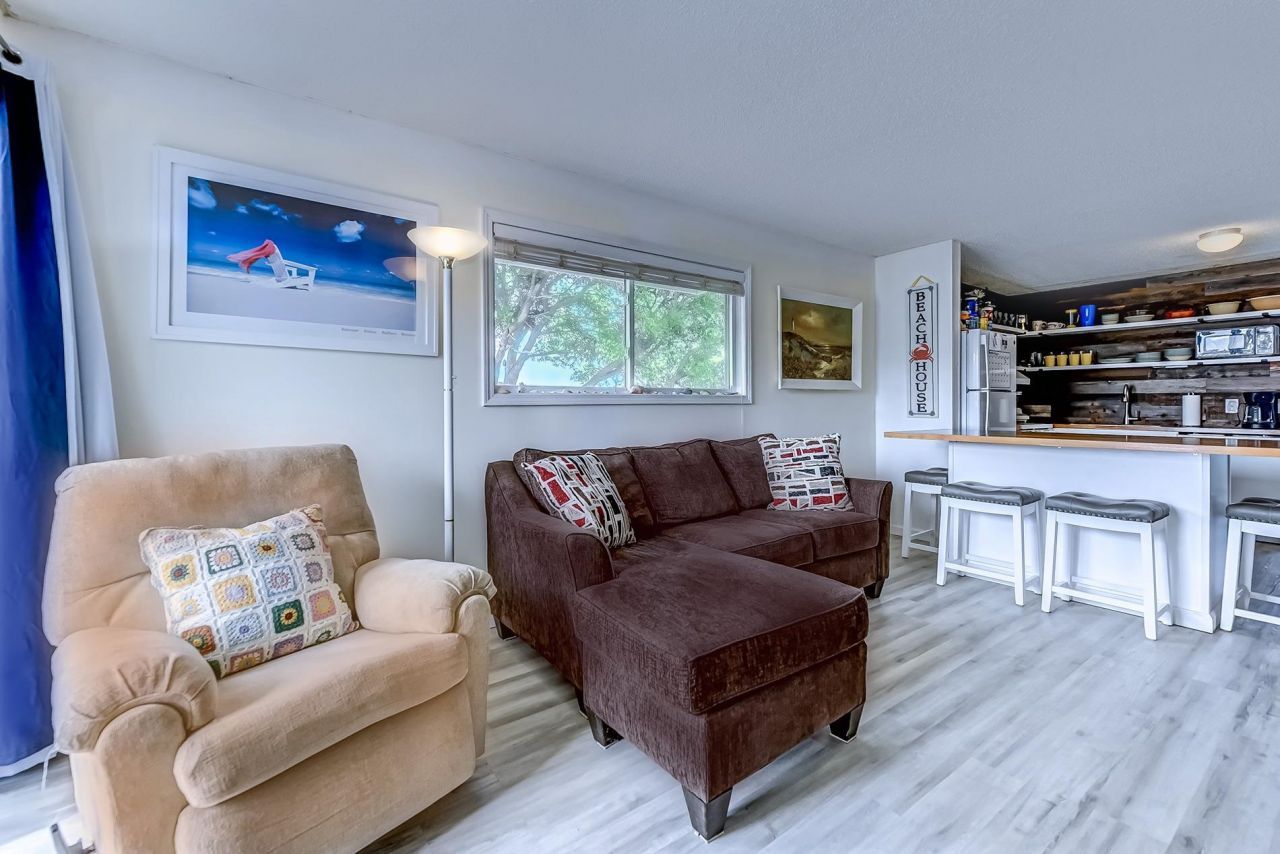 6301 Ocean Blvd. N Photo 9