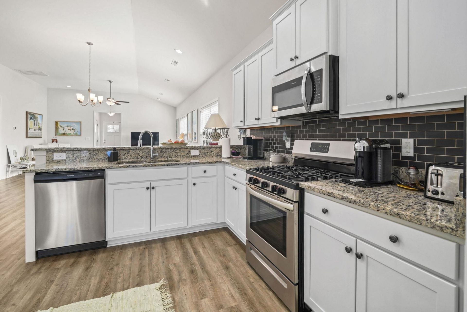 513 Antebellum Ln. Photo 14