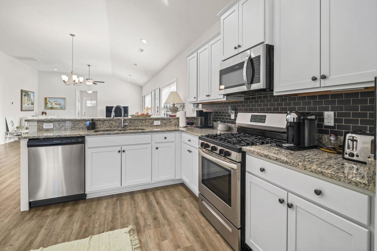 513 Antebellum Ln. Photo 15