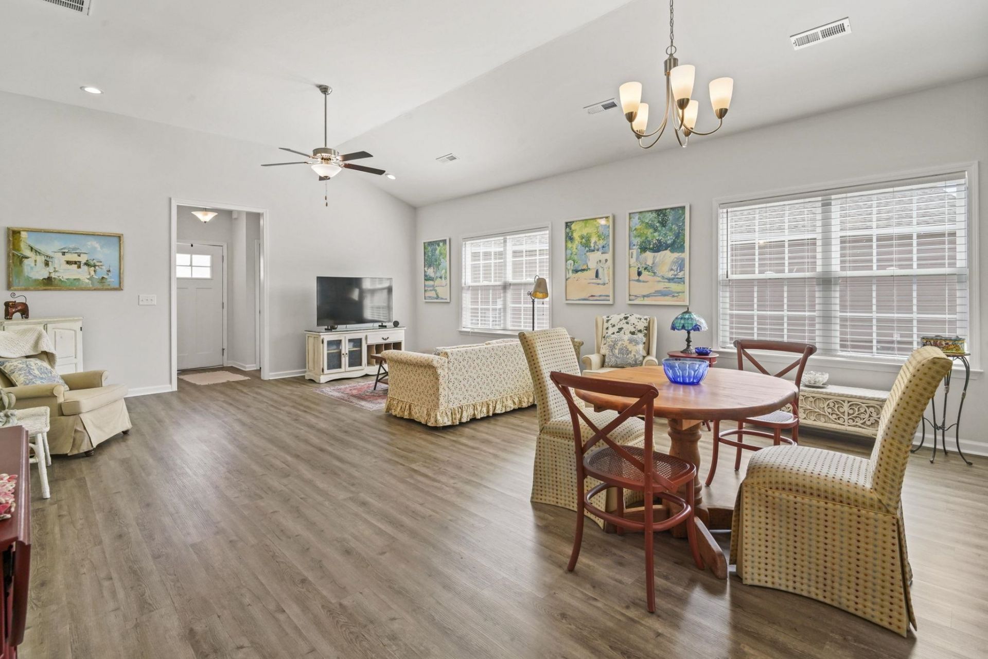 513 Antebellum Ln. Photo 4