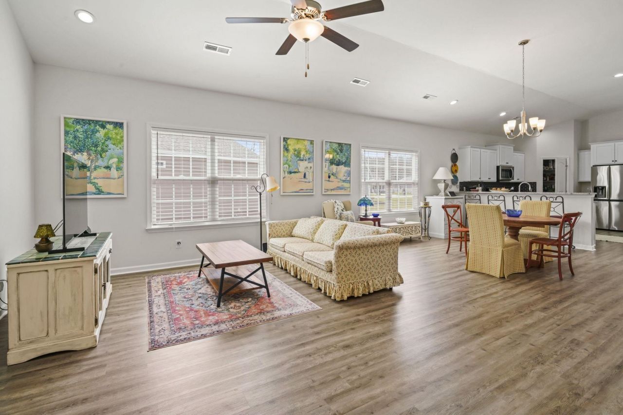 513 Antebellum Ln. Photo 4