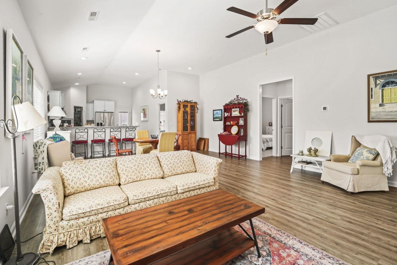 513 Antebellum Ln. Photo 7