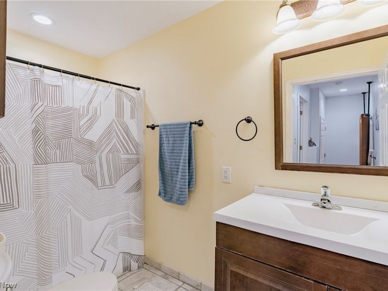 17446 Snyder Road , Chagrin Falls, OH 44023 Photo 13