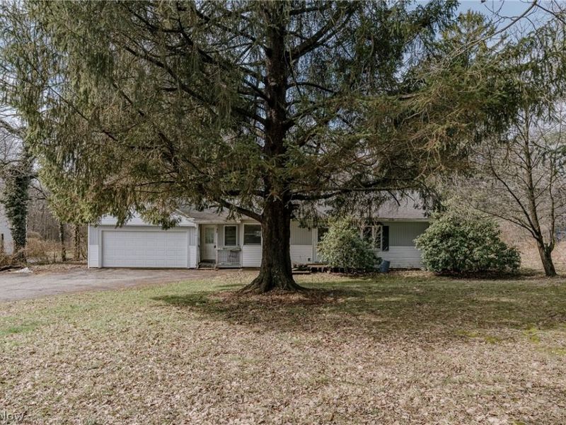 17446 Snyder Road , Chagrin Falls, OH 44023 Photo 2