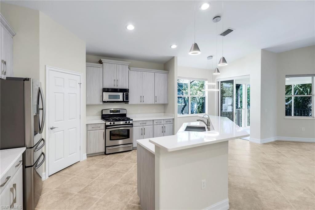 2040 Tarpon Bay Dr N, Unit 201, Naples, FL 34119 Photo