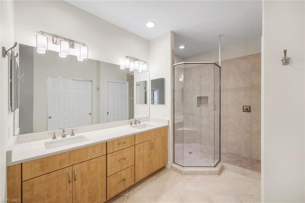 2040 Tarpon Bay Dr N, Unit 201, Naples, FL 34119 Photo