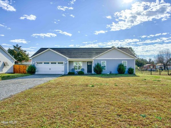 129 Bumps Creek Road , Sneads Ferry, NC 28460