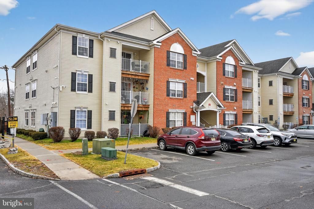 1332 Fernwood Court, New Brunswick, NJ 08901 Main Photo