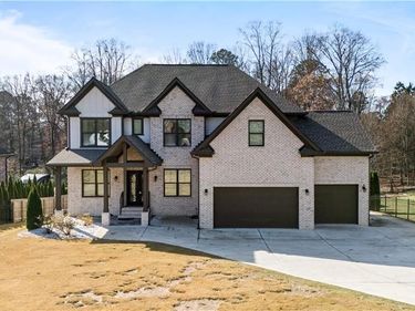1952 Azalea Drive , Lawrenceville, GA 30043