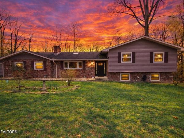 112 Newcrest Lane, Oak Ridge, TN 37830