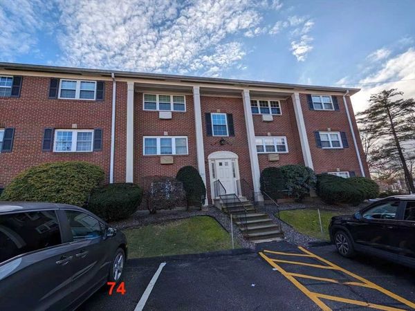 29 Arlington Rd, Unit 32, Woburn, MA 01801