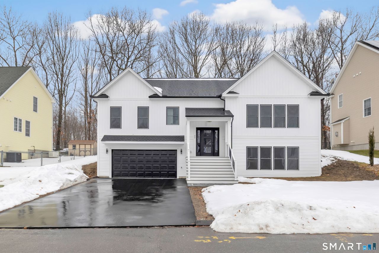 32 Larovera, Ansonia, CT 06401 Main Photo