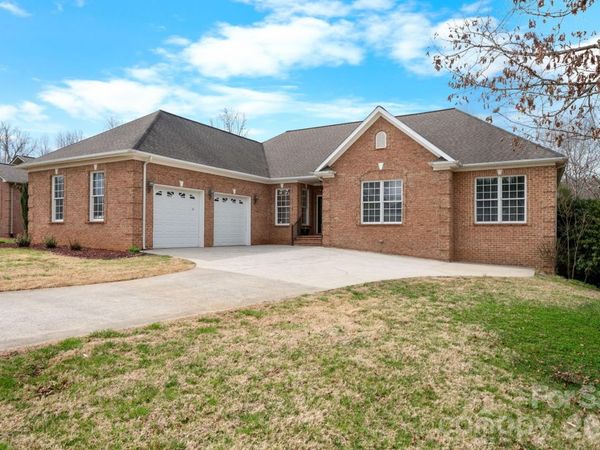 215 Browning Drive, Taylorsville, NC 28681