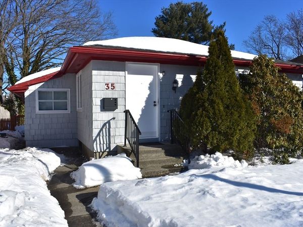 35 Dustin St, Worcester, MA 01604