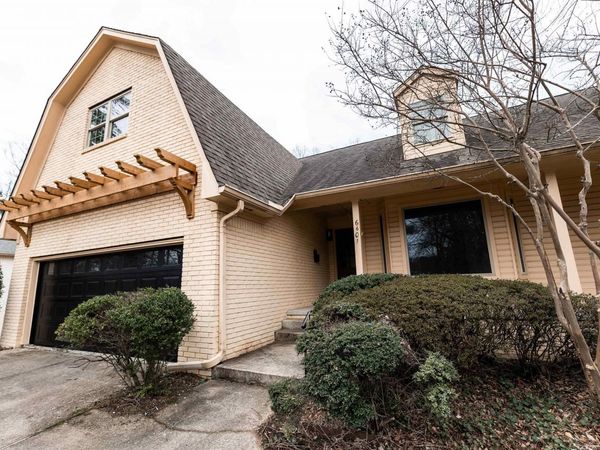 Little Rock, AR 72207