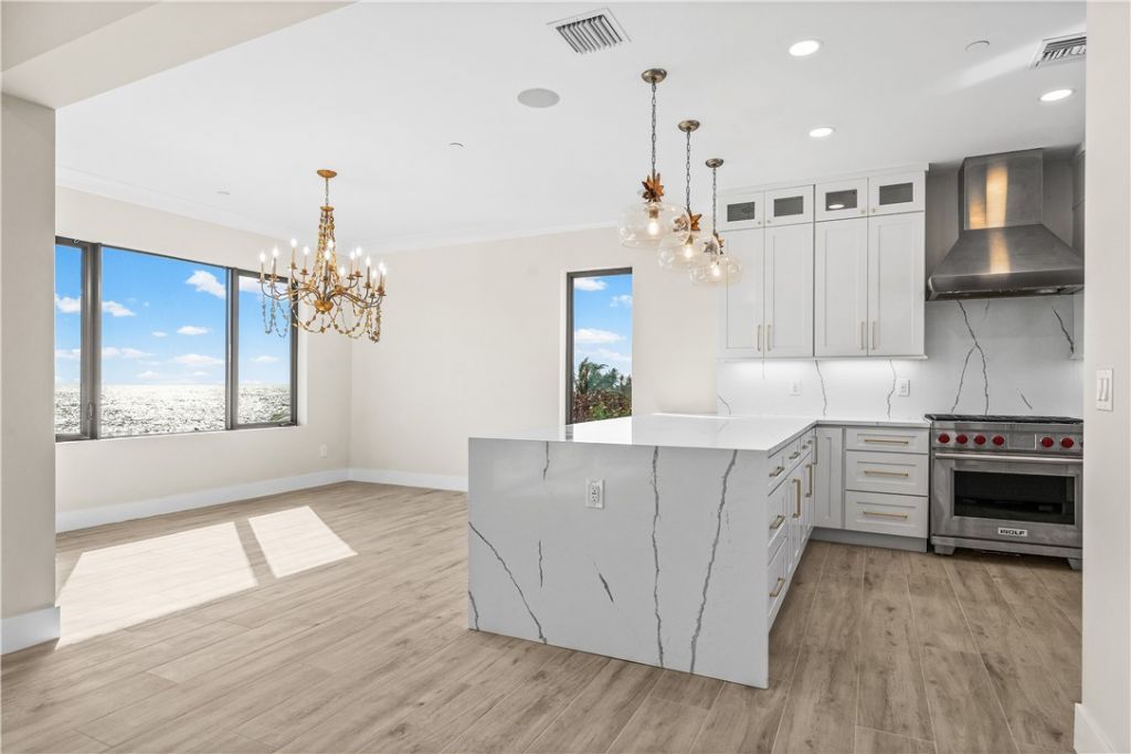 422 S Ocean Drive, Hutchinson Island, FL 34949 Photo