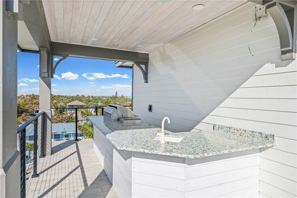 422 S Ocean Drive, Hutchinson Island, FL 34949 Photo