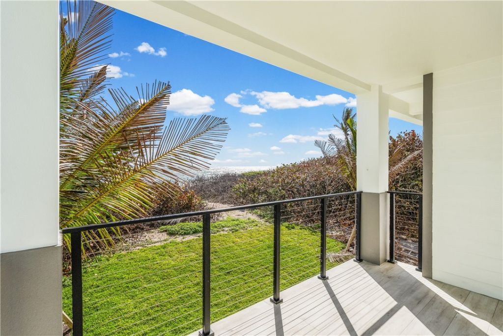 422 S Ocean Drive, Hutchinson Island, FL 34949 Photo