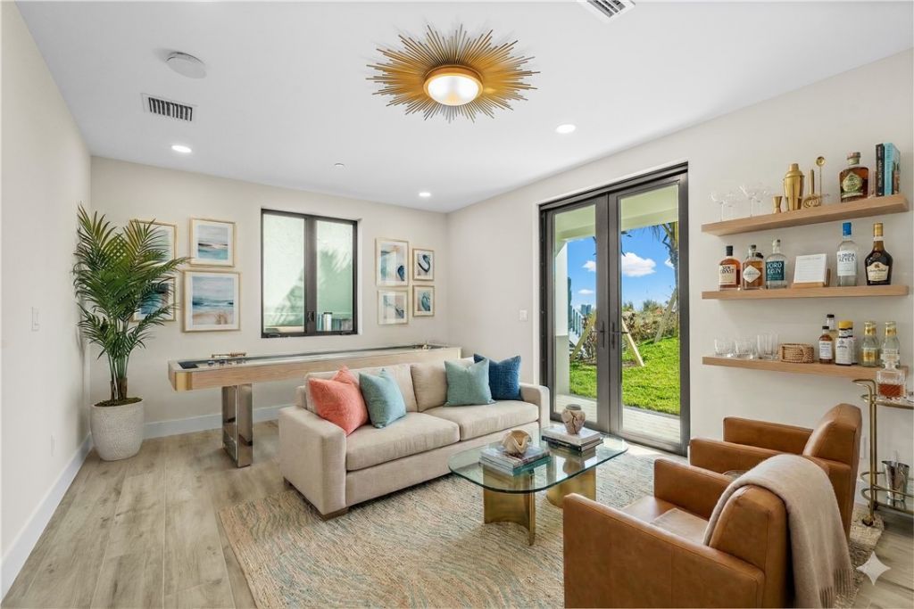 422 S Ocean Drive, Hutchinson Island, FL 34949 Photo