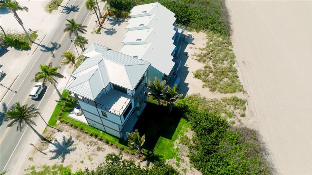422 S Ocean Drive, Hutchinson Island, FL 34949 Photo