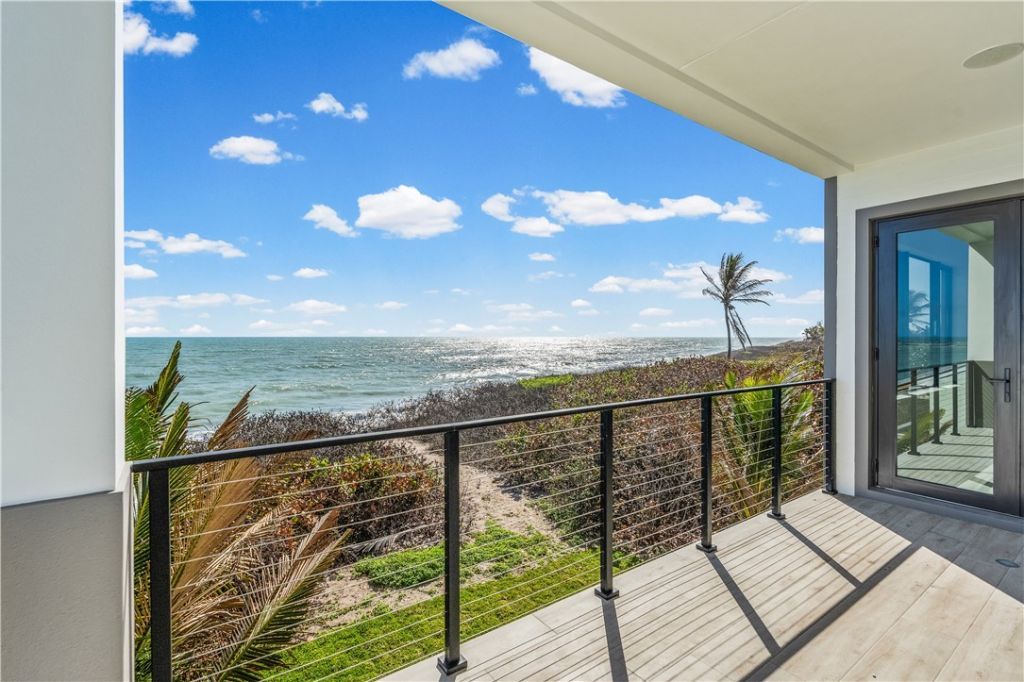 422 S Ocean Drive, Hutchinson Island, FL 34949 Photo