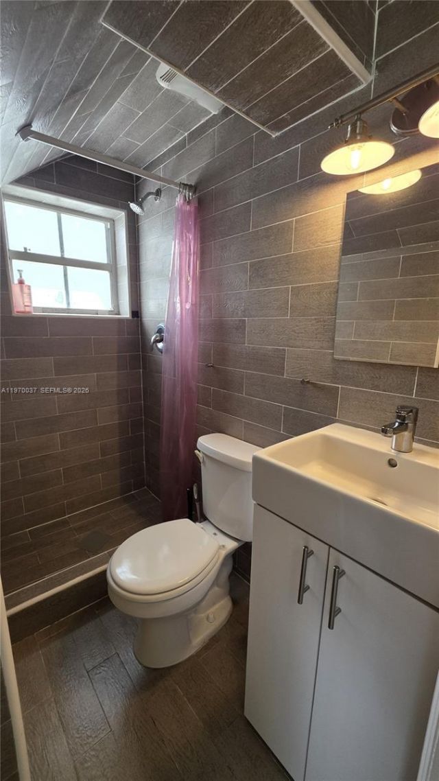 1105 NE 119th St , Unit A, Biscayne Park, FL 33161 Photo