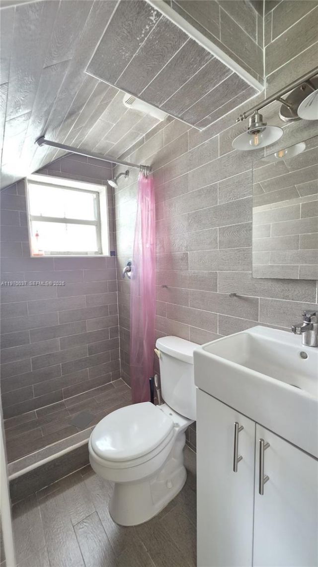 1105 NE 119th St , Unit A, Biscayne Park, FL 33161 Photo