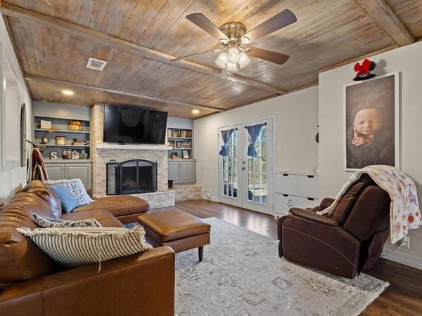 1705 W Belden Street, Sherman, TX 75092