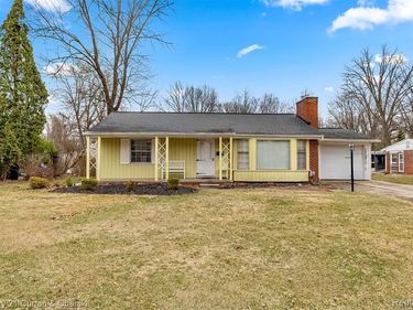 18925 Webster Avenue, Southfield, MI 48076