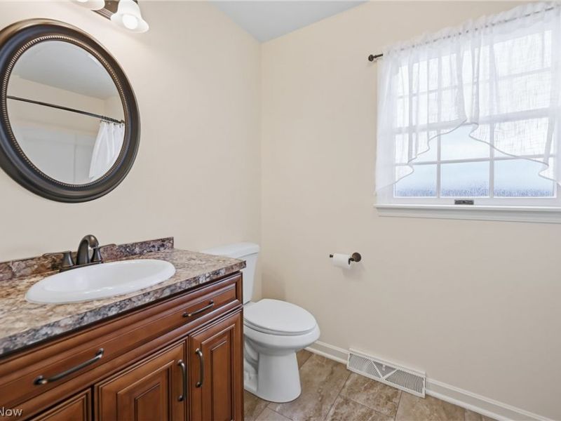 1740 Hearthside Drive, Salem, OH 44460 Photo 15