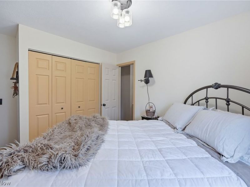 1740 Hearthside Drive, Salem, OH 44460 Photo 23